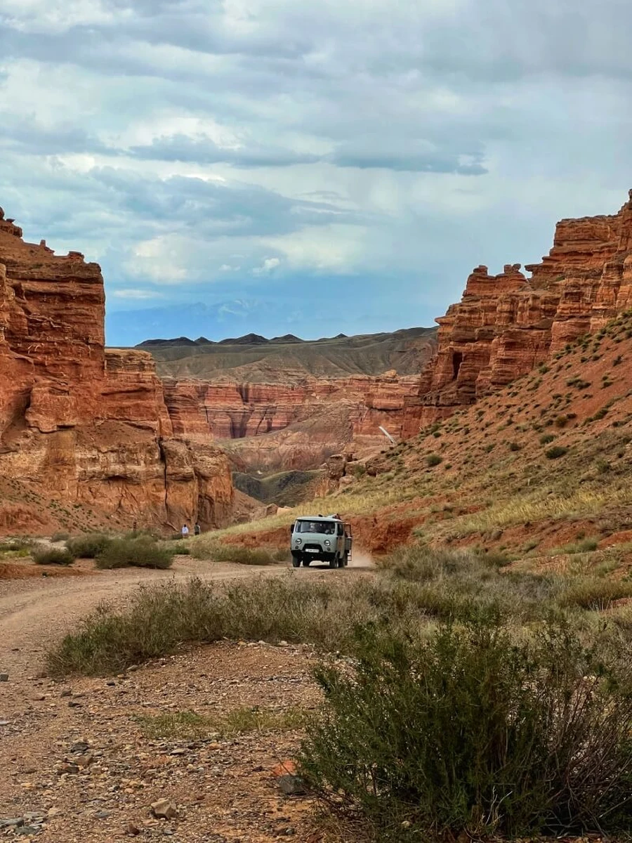 Day 1 — Contrasts of Canyons and Turquoise Kolsai